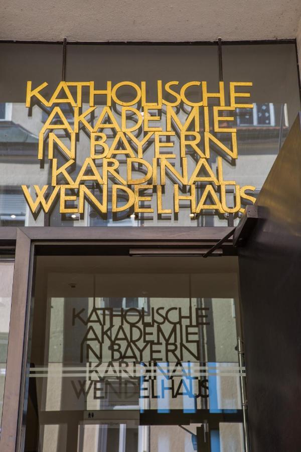 Gaestehaus Der Katholischen Akademie In Bayern Munich Luaran gambar